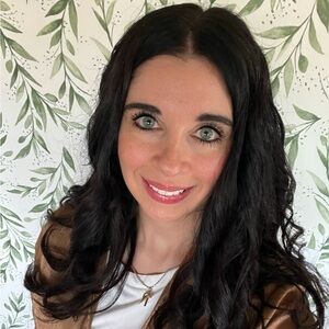 Meet your Posher, Brit